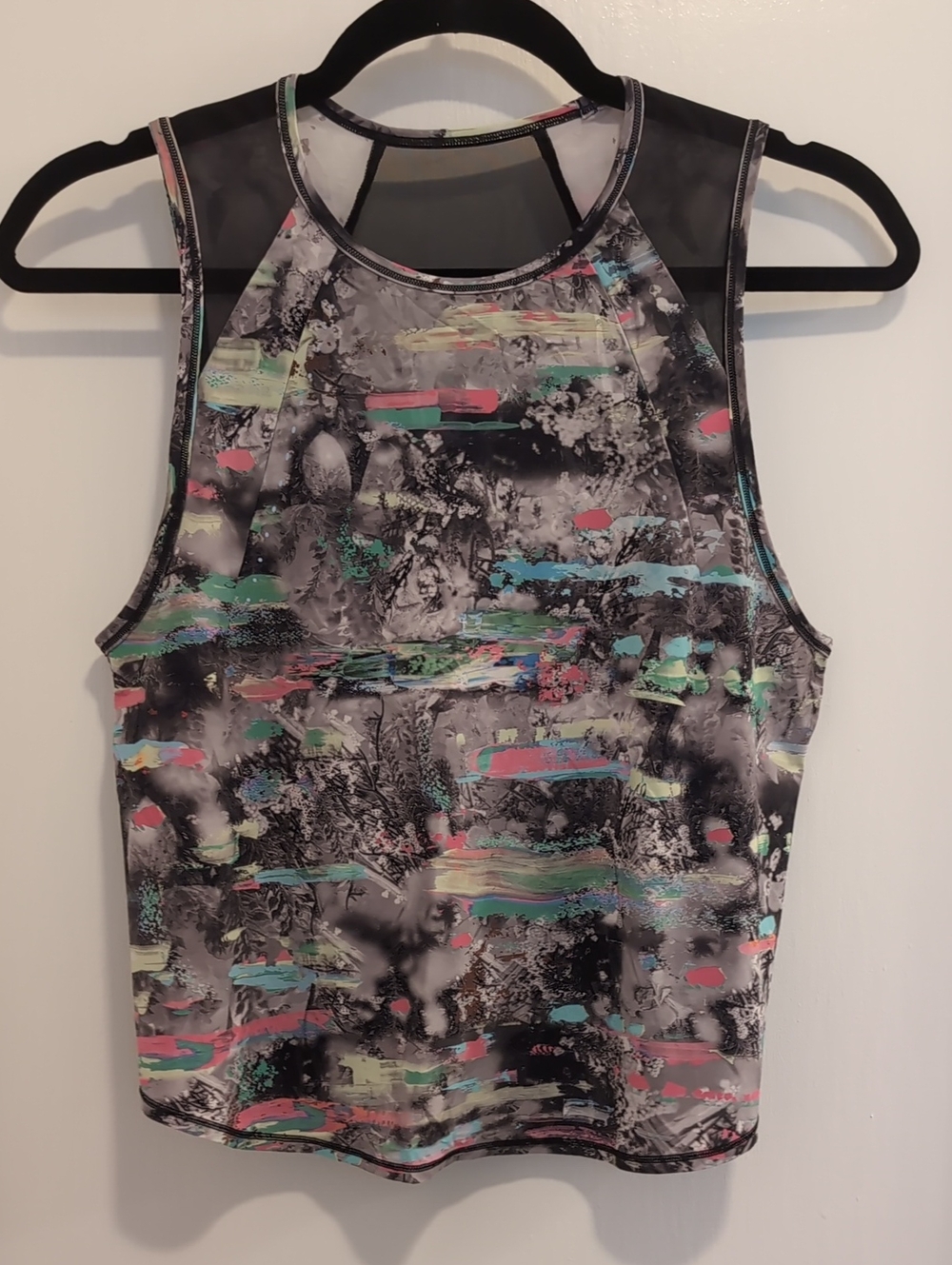 Lululemon Cropped Muscle Top